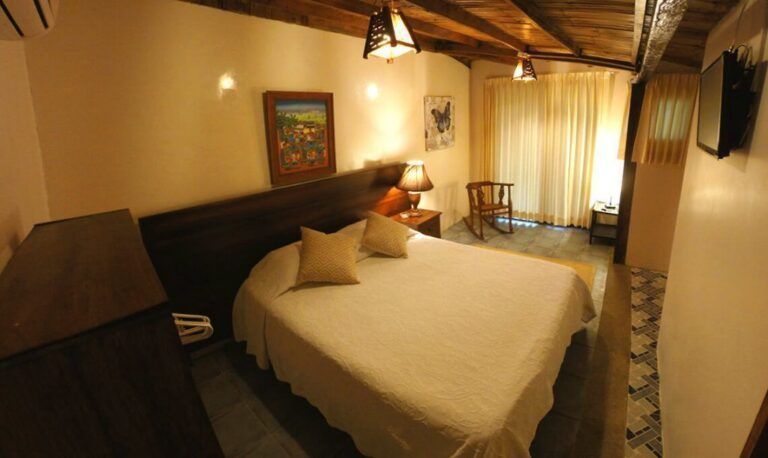 Habitaciones frente al mar en La Góndola Hostería Montañita